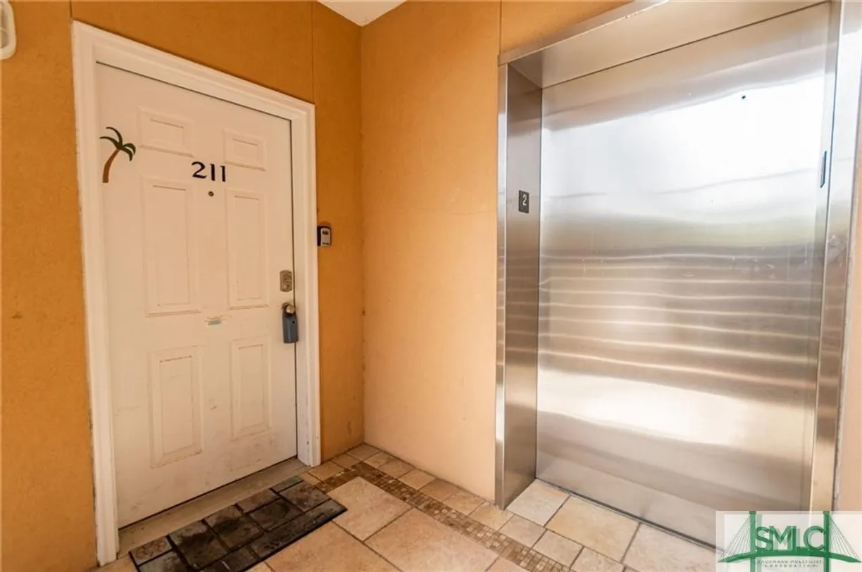 Savannah Real Estate | View 3 15th Street, 211 | Listing