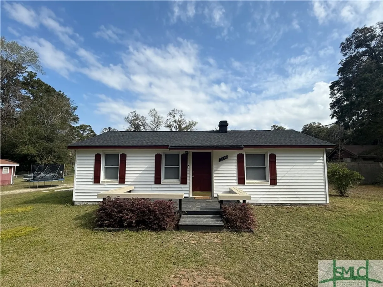 Savannah Real Estate | View 2410 Bon Air Drive | 4 Beds, 2 Baths