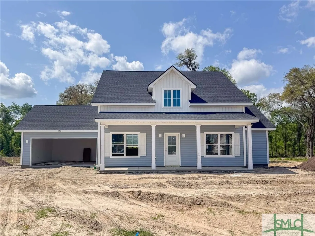 Savannah Real Estate | View 712 Stone Court | 3 Beds, 2 Baths