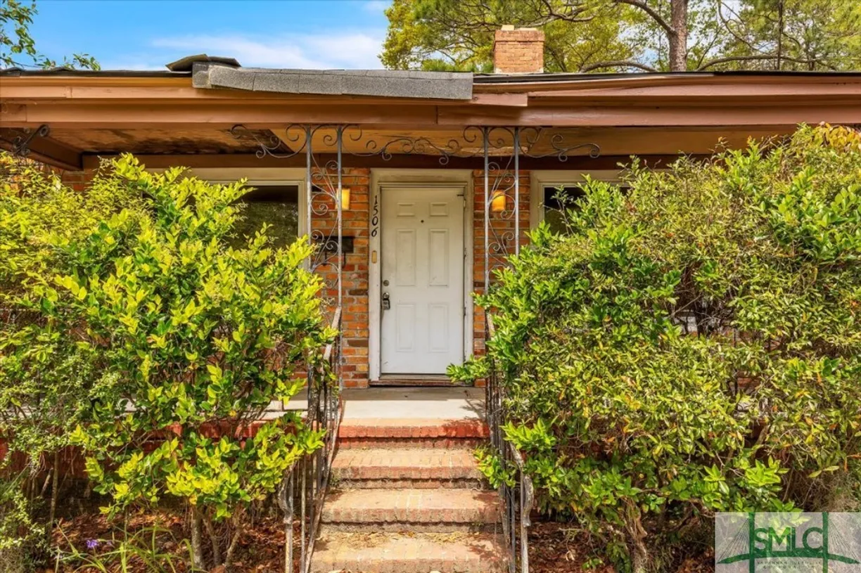 Savannah Real Estate | View 1506 E 37th Street | Listing
