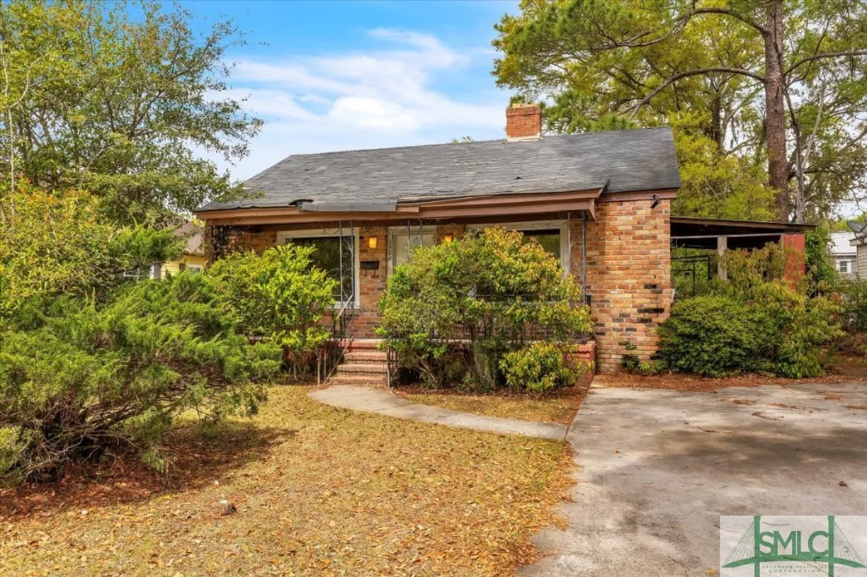 Savannah Real Estate | View 1506 E 37th Street | 3 Beds, 2 Baths