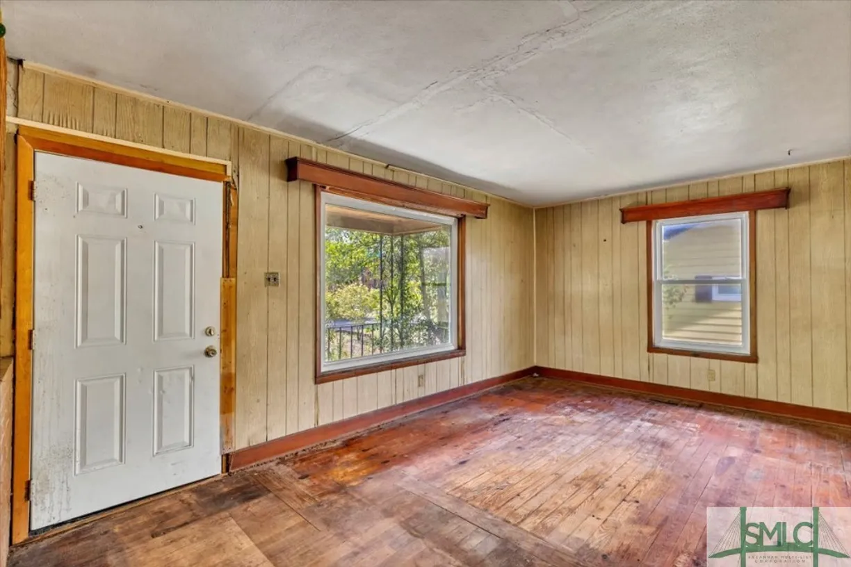 Savannah Real Estate | View 1506 E 37th Street | Listing
