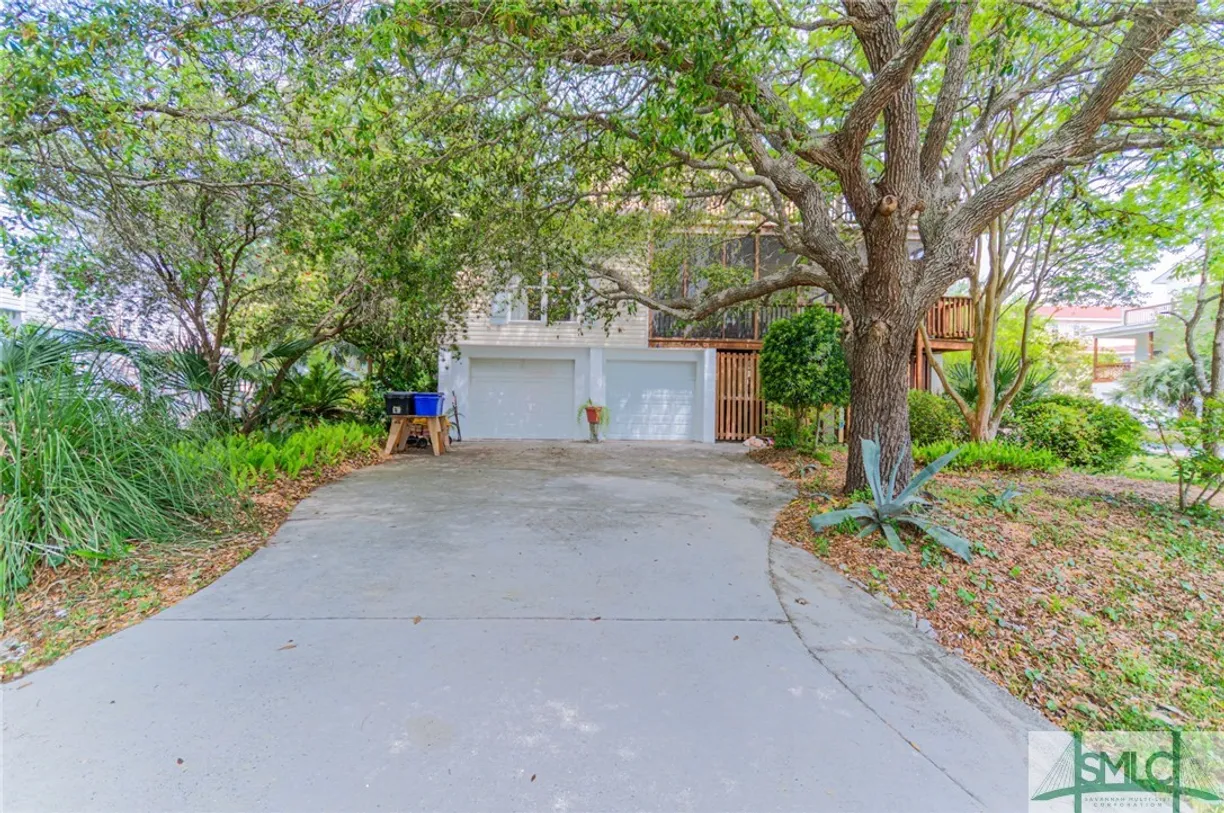 Savannah Real Estate | View 5 Pine Street | 3 Beds, 2 Baths