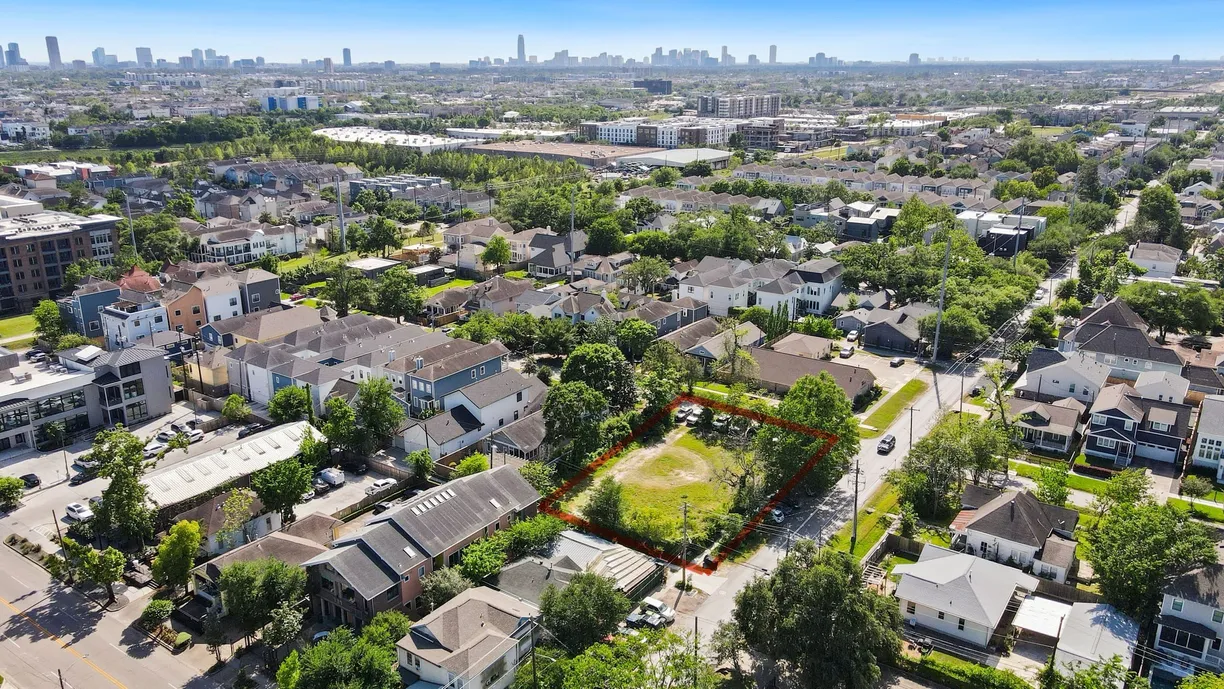 Houston Real Estate | View 224 W 8th Street | Listing
