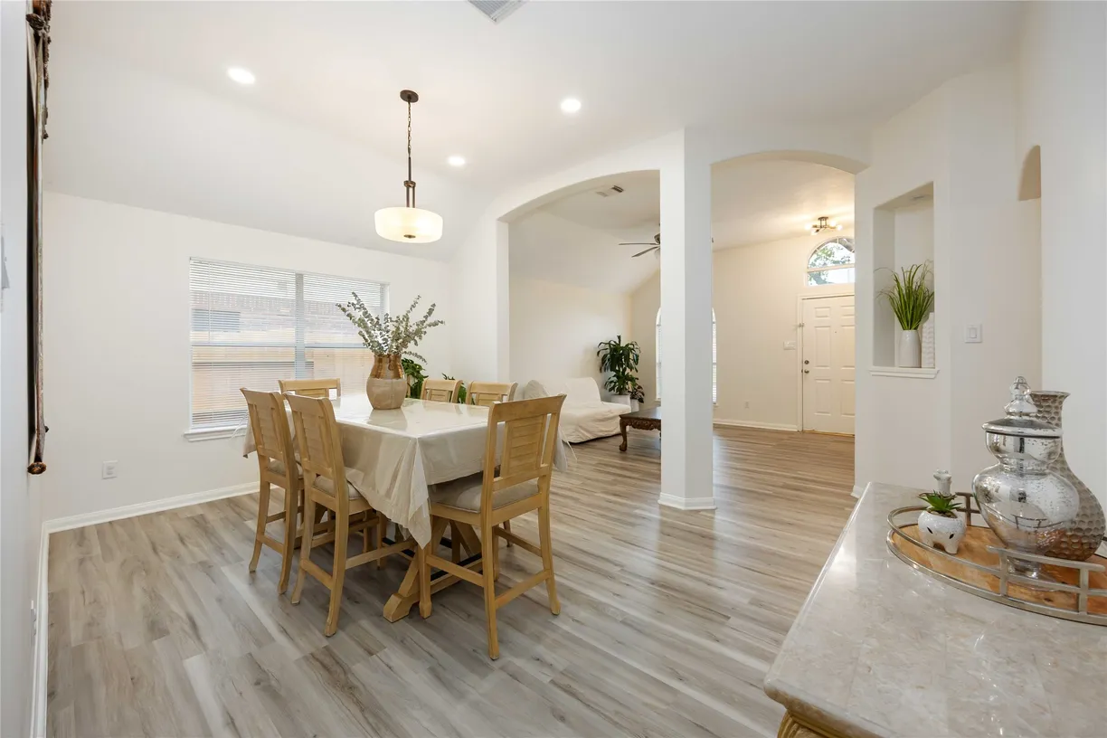 Houston Suburbs Real Estate | View 3931 Aerial Brook Trail | 4 Beds, 2 Baths