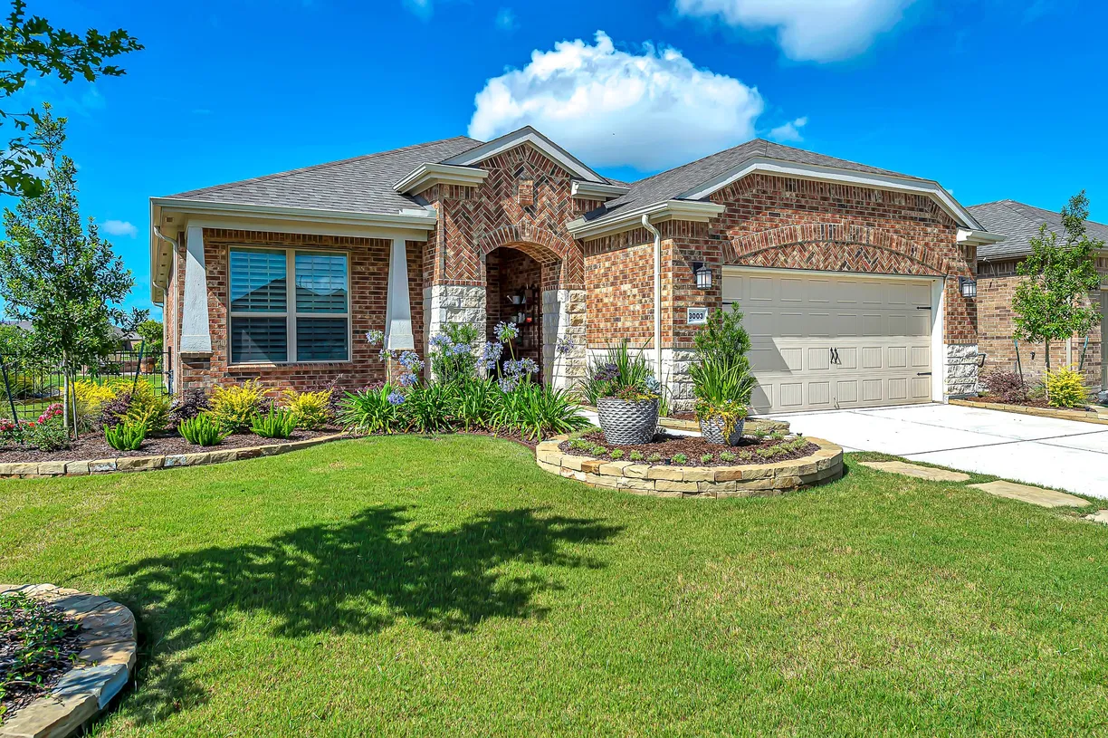 Houston Real Estate | View 3003 Dotted Skipper Drive | 2 Beds, 2 Baths