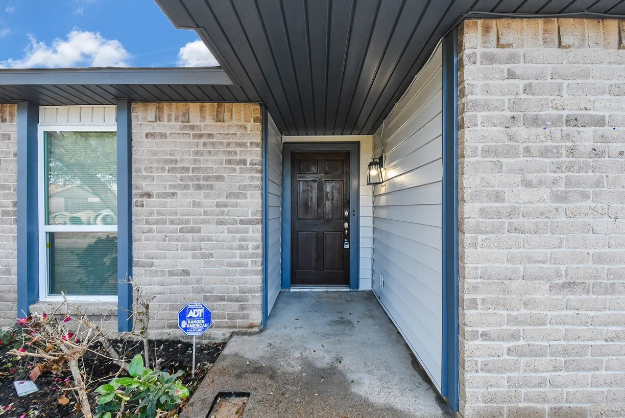 Houston Real Estate | View 14650 Dartwood Drive | Listing