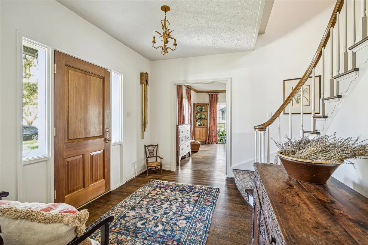 Houston Real Estate | View 2347 Glen Haven Boulevard | Listing
