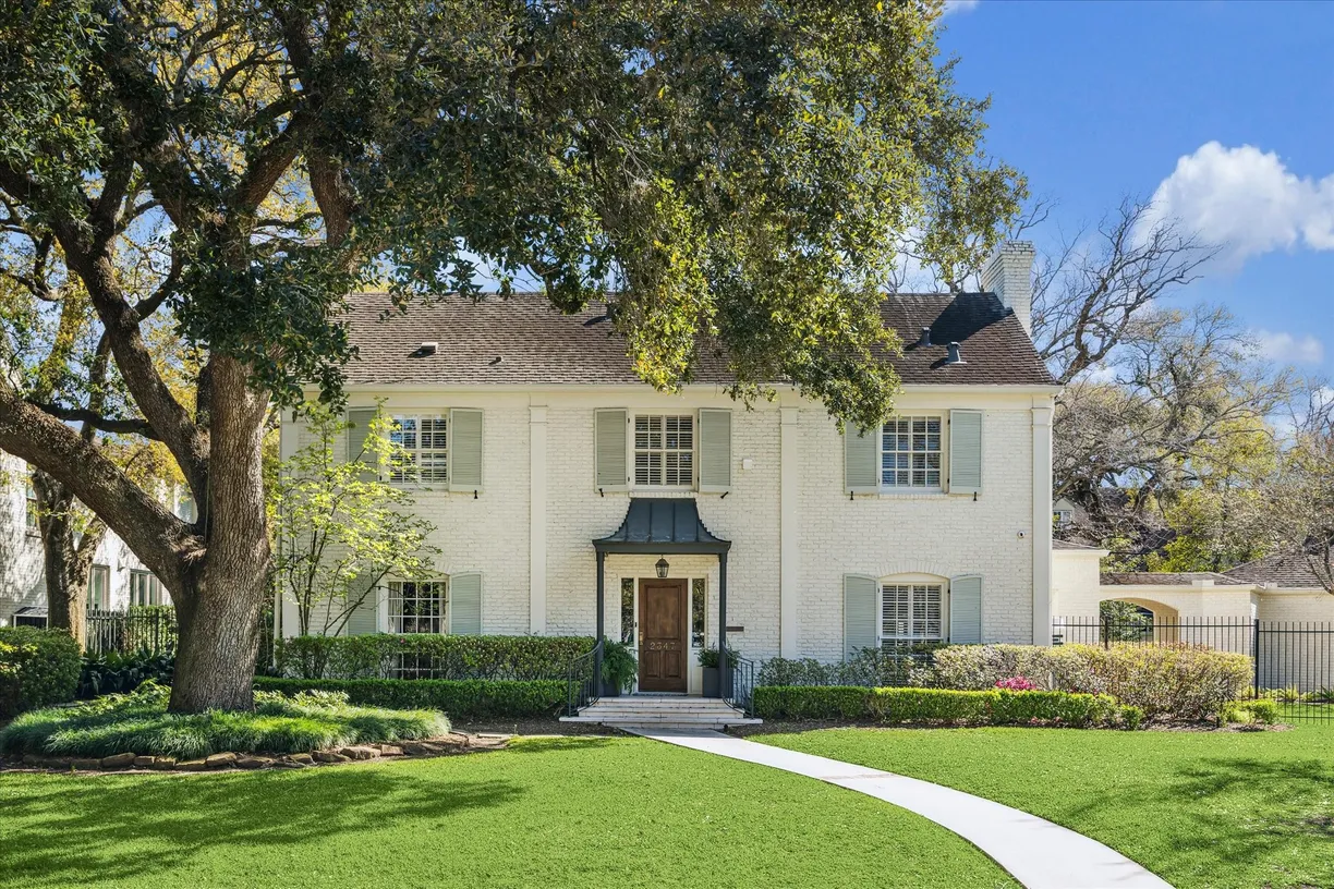Houston Real Estate | View 2347 Glen Haven Boulevard | 4 Beds, 4 Baths