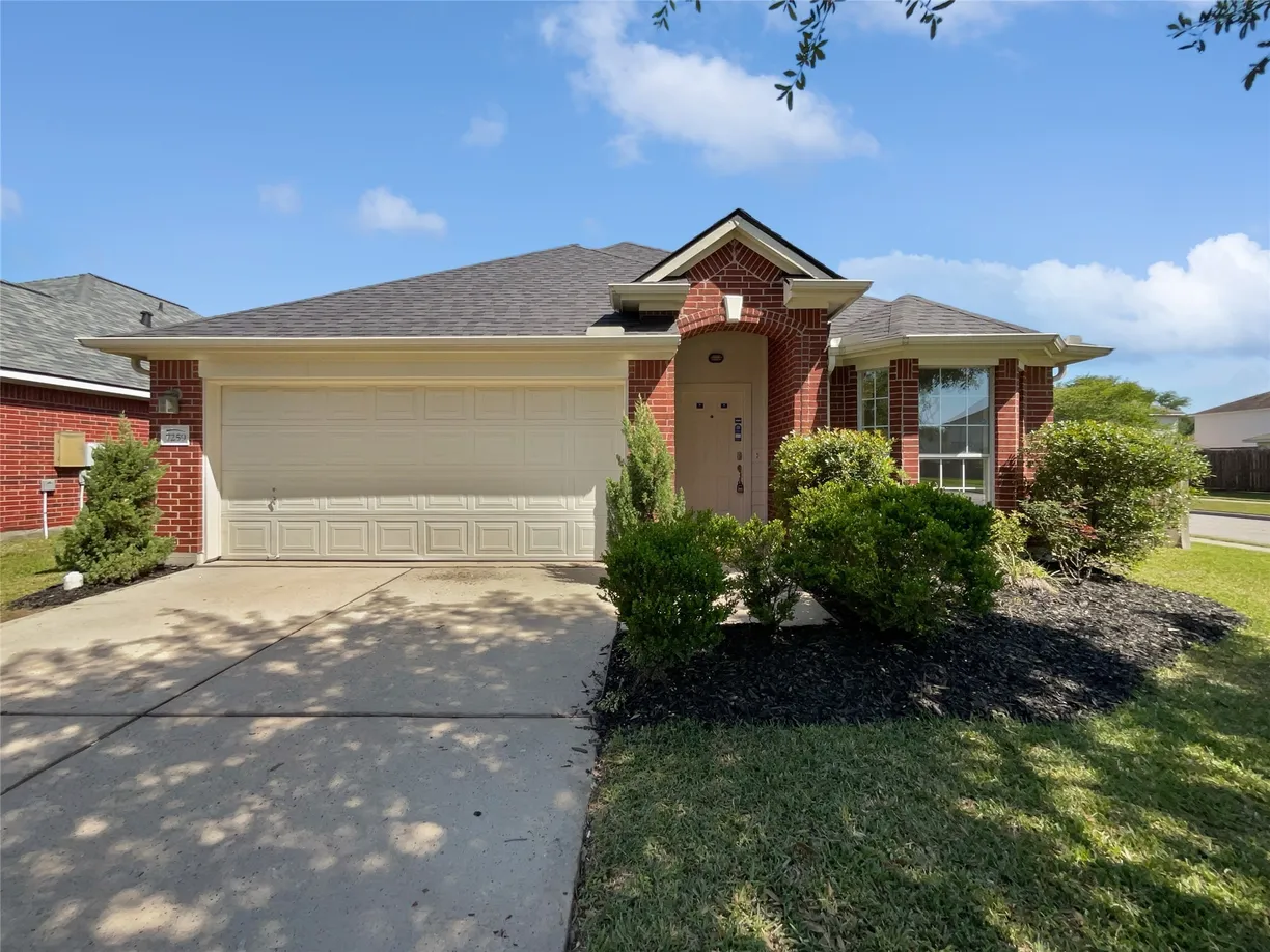 Houston Real Estate | View 7259 Fox Forest Trail | 3 Beds, 2 Baths