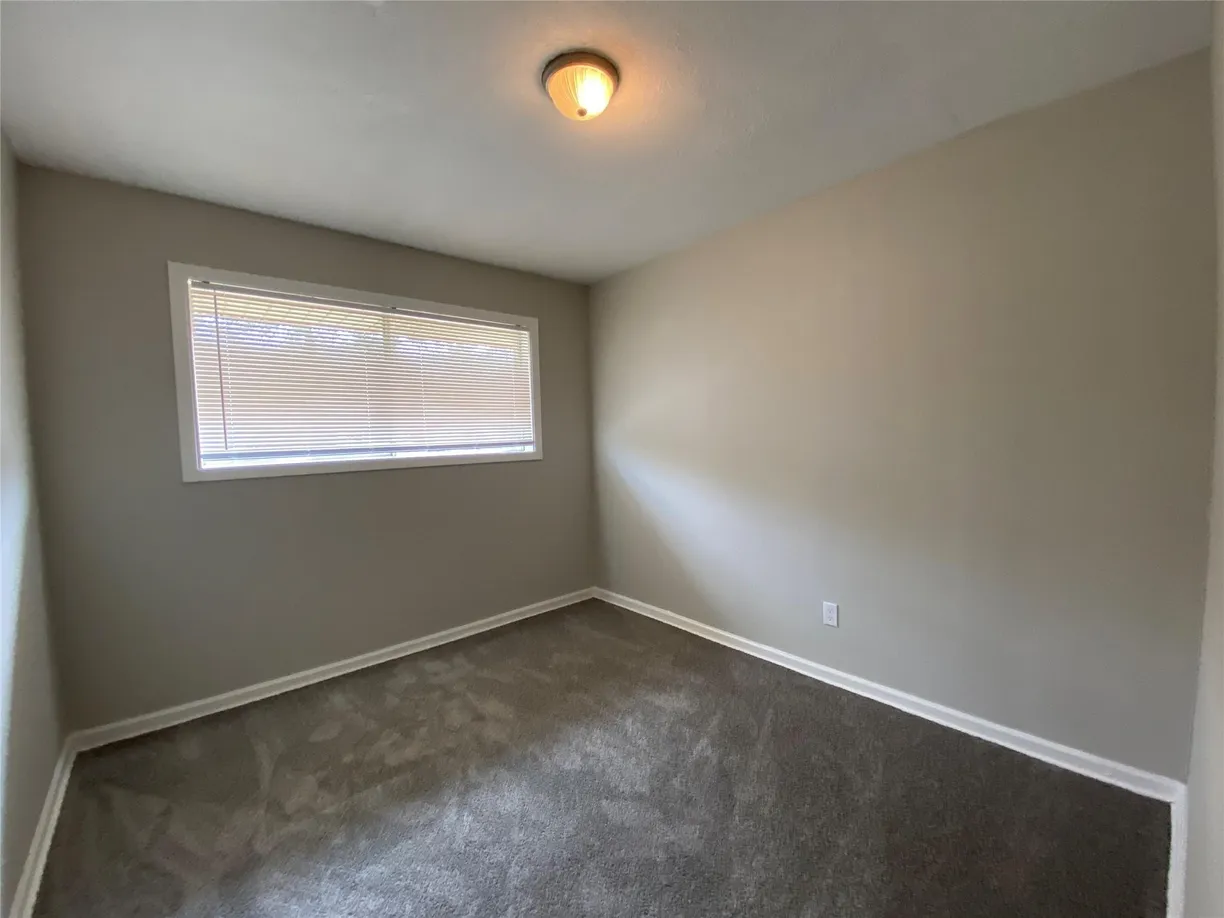 Houston Real Estate | View 5811 Knightwood Street | Listing
