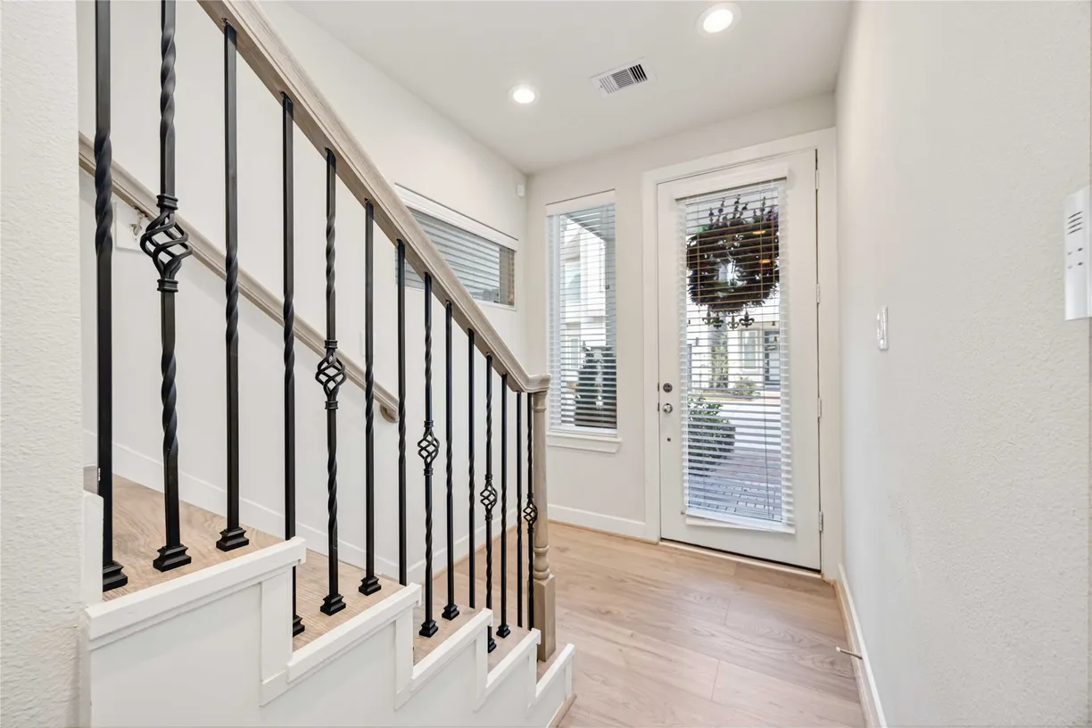 Houston Real Estate | View 108 Knightsbridge Park Lane | Listing