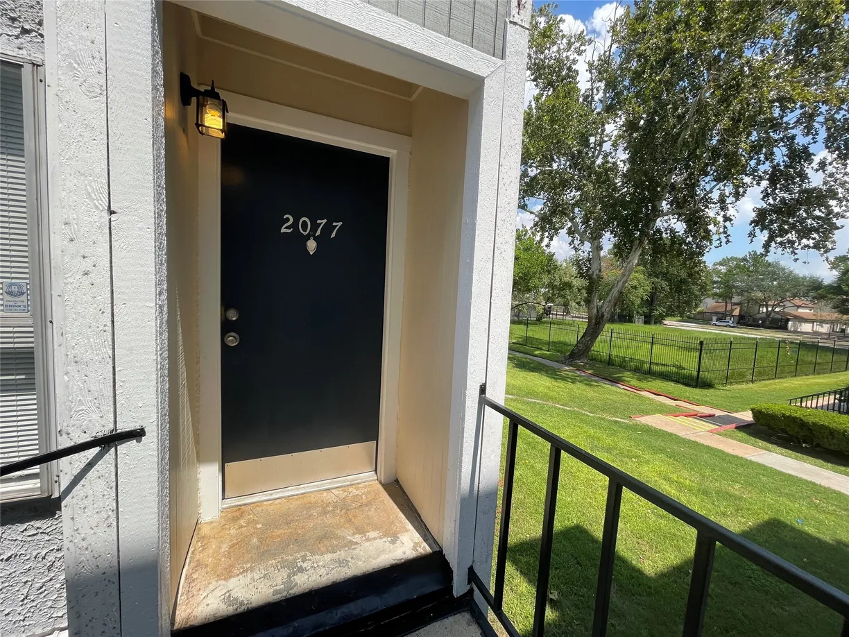 Houston Real Estate | View 781 Country Place Drive, 2077 | Listing