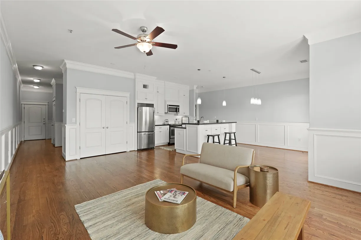Houston Real Estate | View 2802 Morrison Street, 206 | Listing
