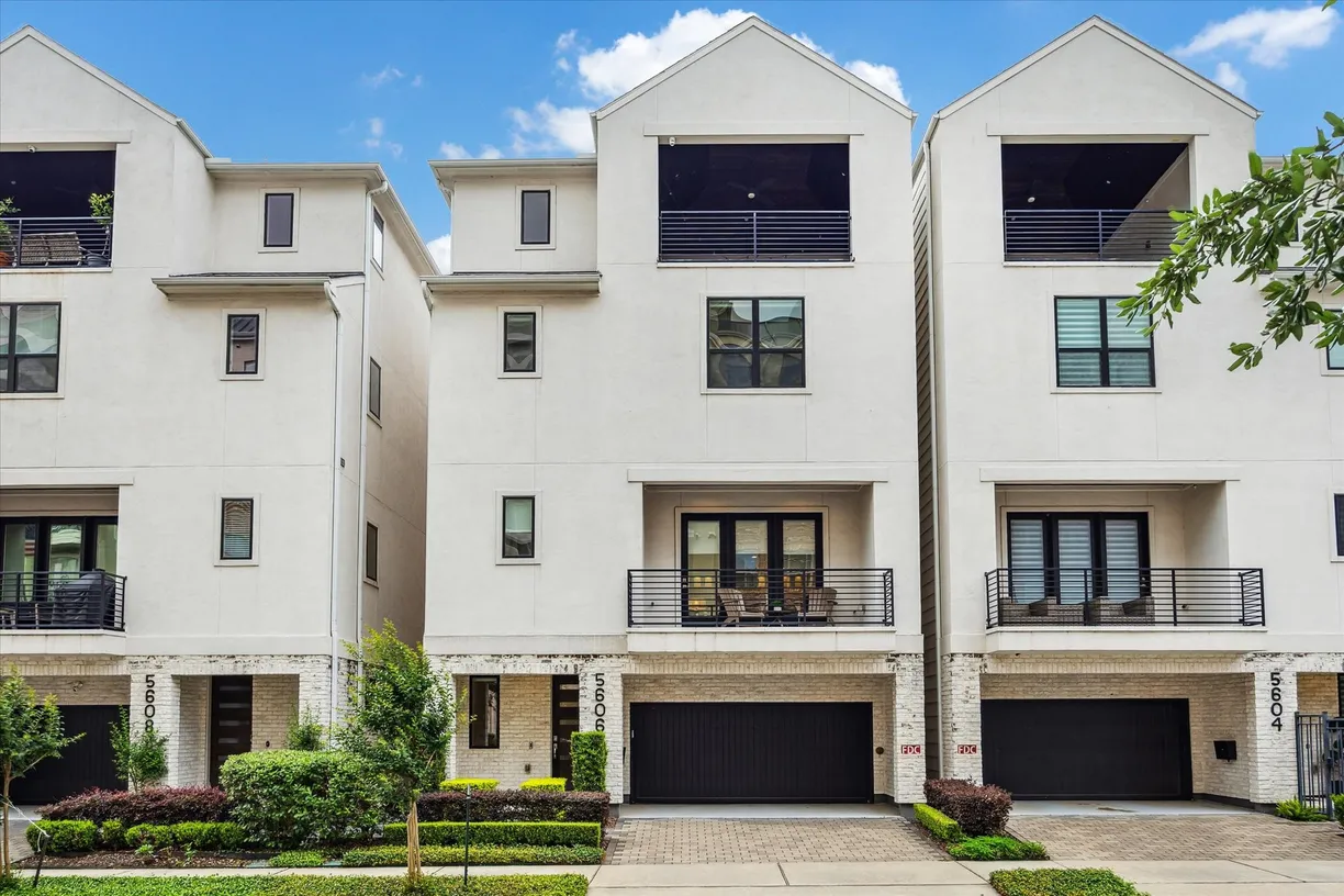 Houston Real Estate | View 5606 Venice Street | 3 Beds, 3 Baths