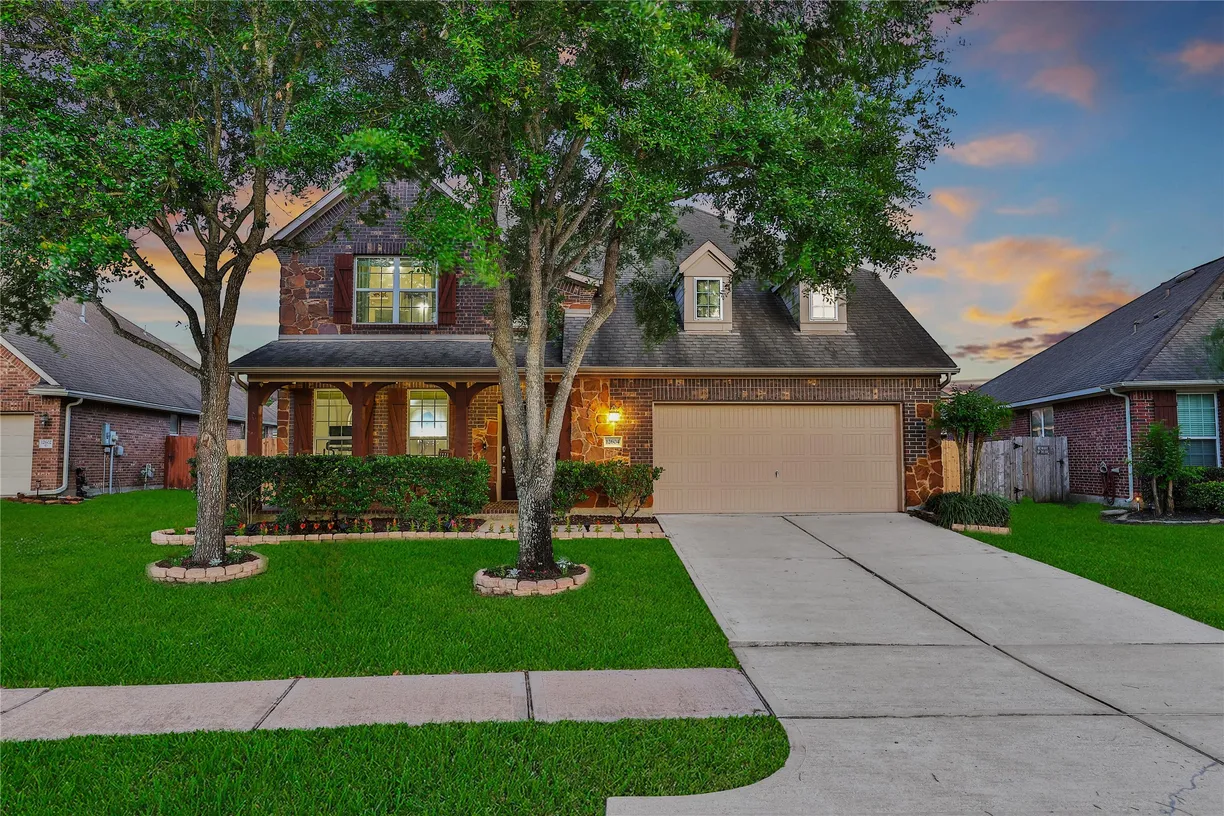 Houston Real Estate | View 12604 Blossom Walk Court | 4 Beds, 3 Baths