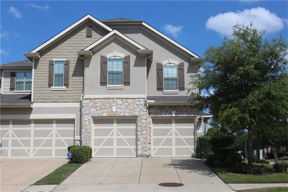 Houston Real Estate | View 16047 Summerville Lake Divide | 3 Beds, 2 Baths