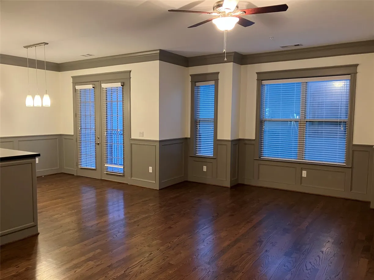 Houston Real Estate | View 2802 Morrison Street, 208 | Listing