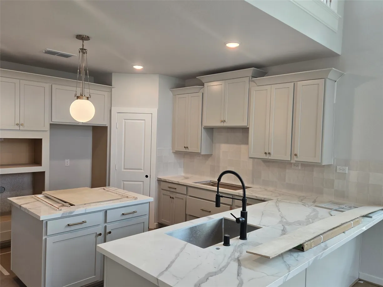 The Woodlands Real Estate | View 541 Red Eyed Vireo Court | Listing