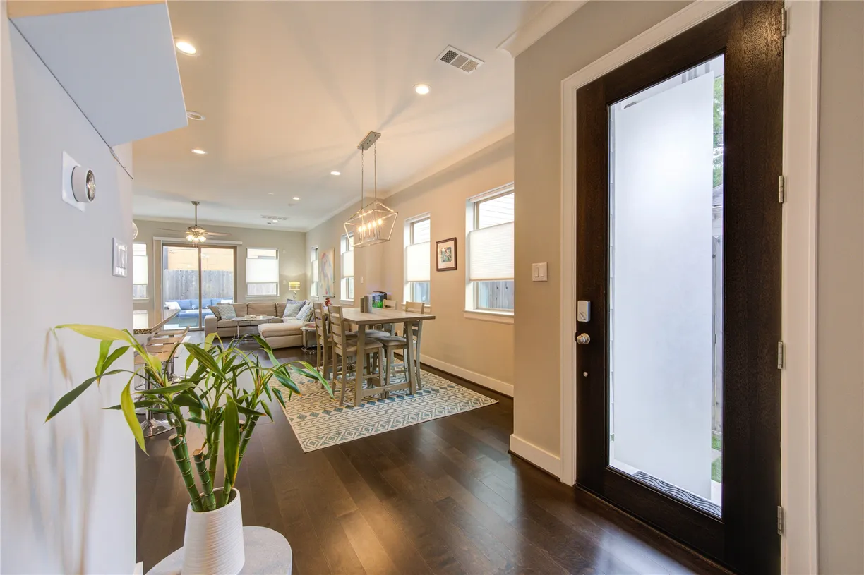 Houston Real Estate | View 1810 W Clay Street | Listing