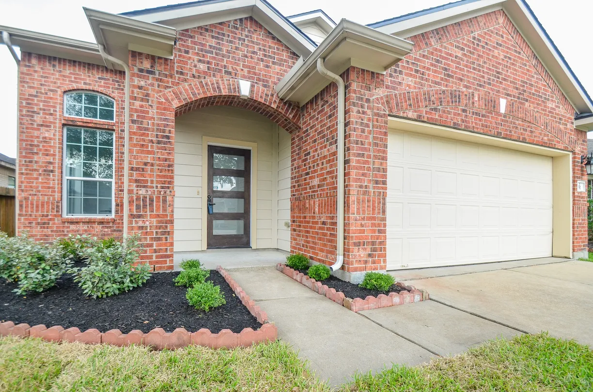 Houston Real Estate | View 51 Garden Grove Drive | Listing