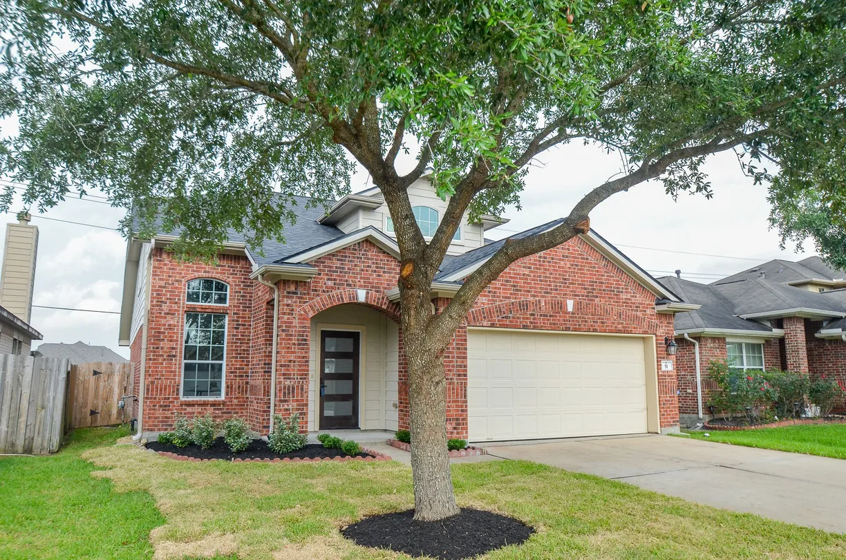 Houston Real Estate | View 51 Garden Grove Drive | Listing