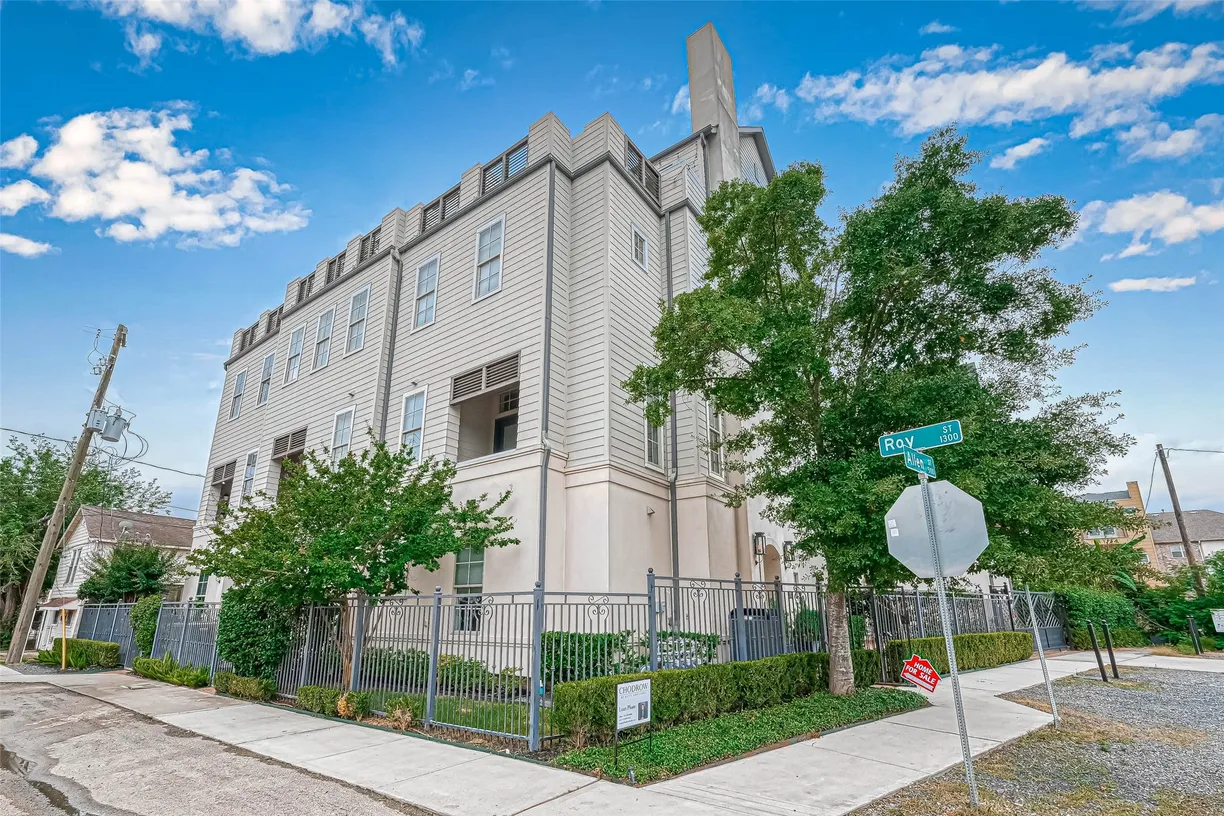 Houston Real Estate | View 5101 Allen Street | Listing