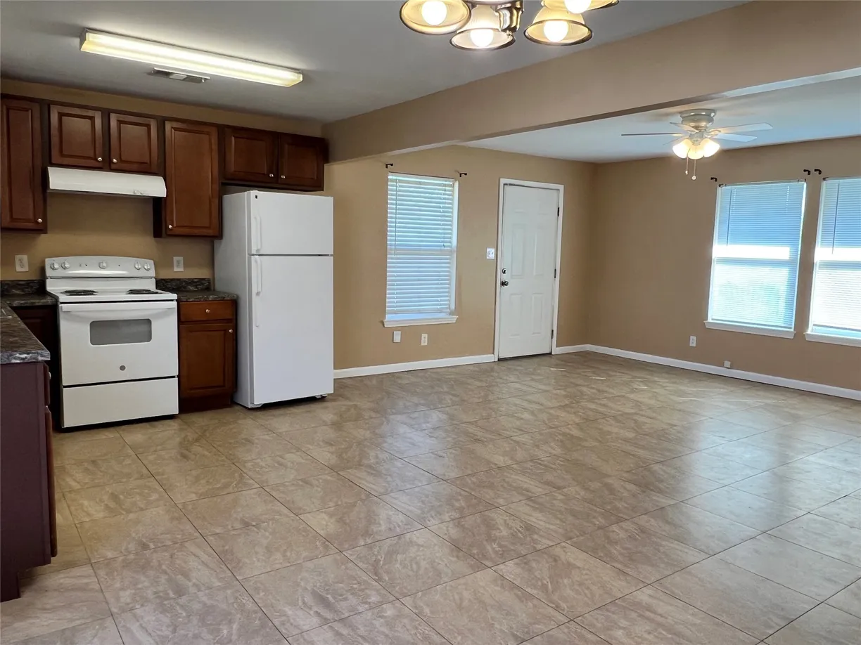 Houston Real Estate | View 1619 Bayou Homes Drive | Listing