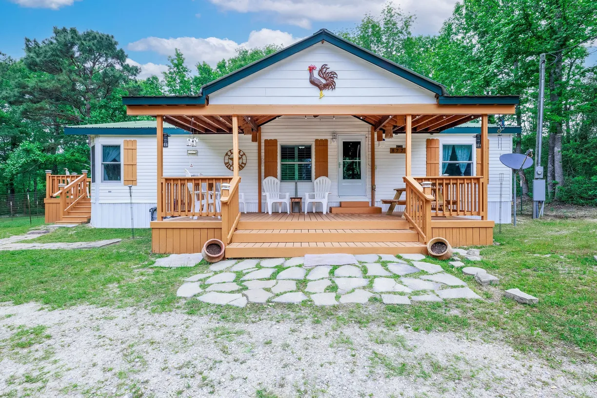 Houston Real Estate | View 8771 County Line Road | Listing