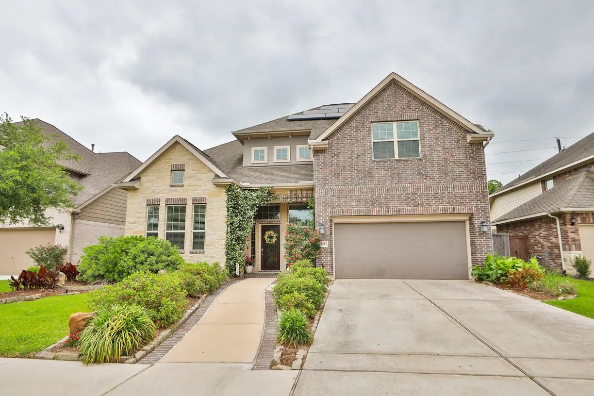 Houston Real Estate | View 322 Arbor Ranch Circle | 4 Beds, 3 Baths