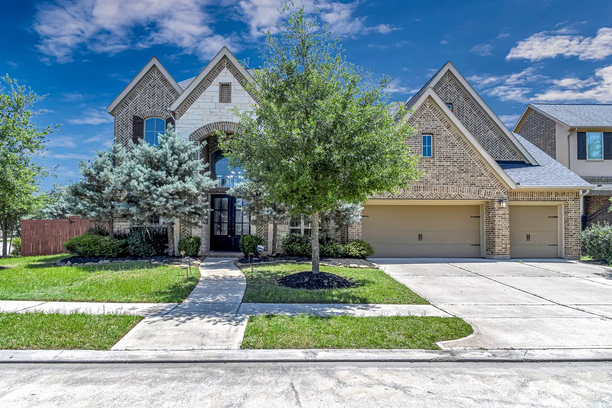 Houston Real Estate | View 1714 Rice Mill Drive | 5 Beds, 4 Baths