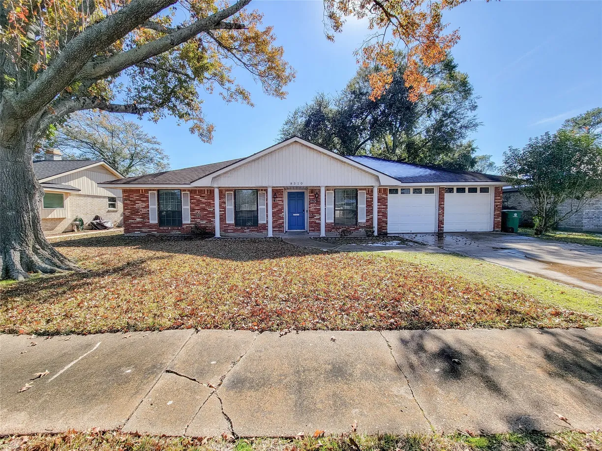 Houston Real Estate | View 8310 Gulf Tree Lane | Listing