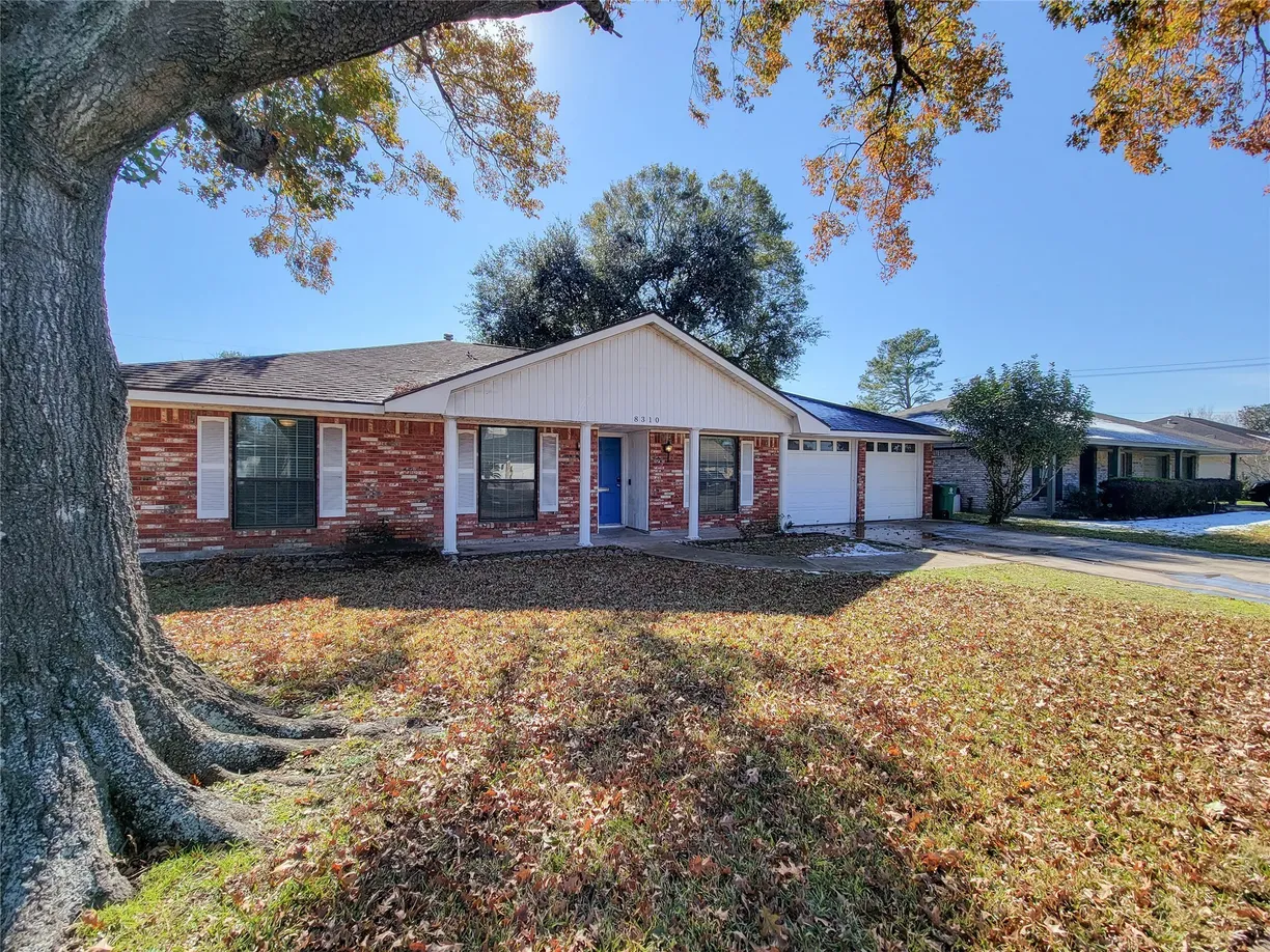 Houston Real Estate | View 8310 Gulf Tree Lane | 4 Beds, 2 Baths
