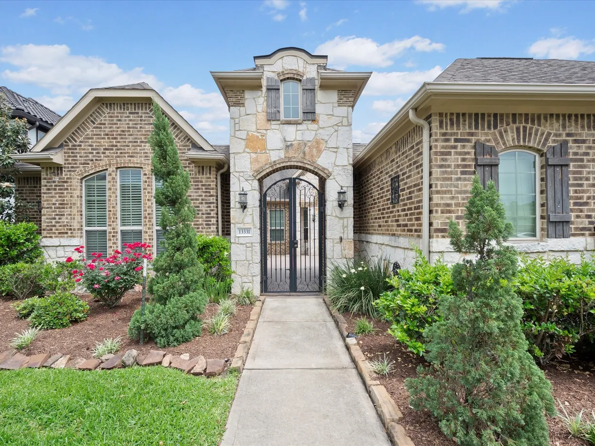 Houston Real Estate | View 13331 Arbor Villa Lane | Listing