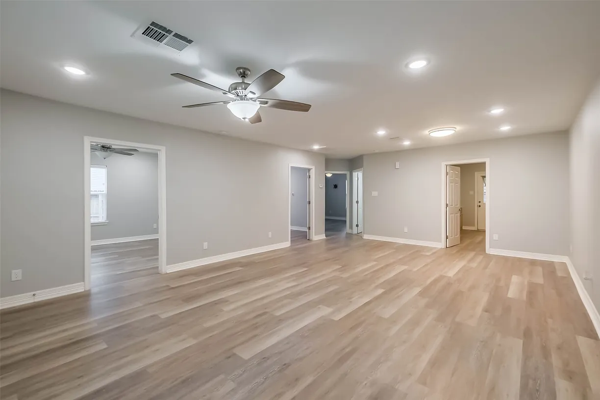 Houston Real Estate | View 809 Vincent Street | Listing