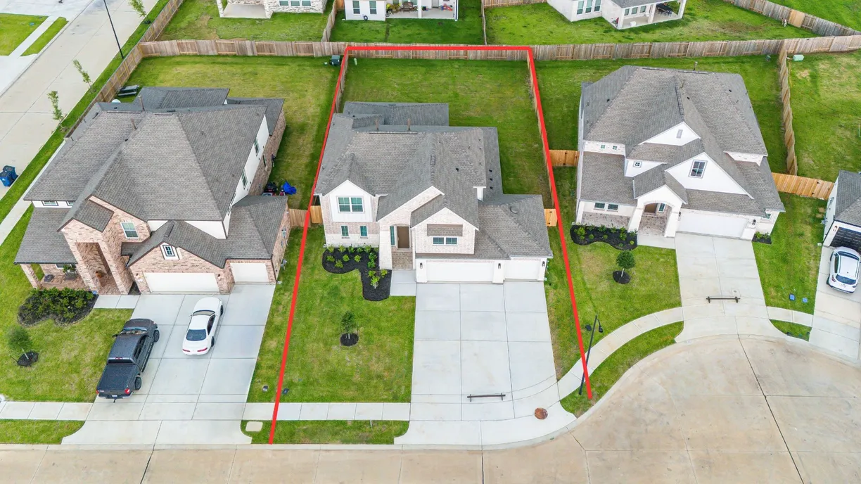 Houston Suburbs Real Estate | View 405 Inner Cove Lane | Listing