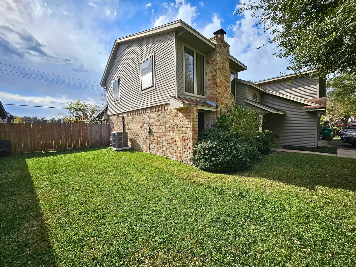 Houston Real Estate | View 11118 Sagecountry Drive | Listing