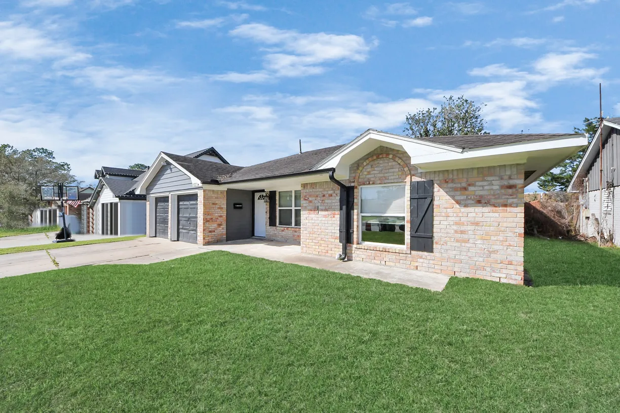 Houston Real Estate | View 10019 Kirkdale Drive | Listing