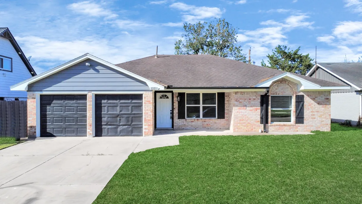 Houston Real Estate | View 10019 Kirkdale Drive | 4 Beds, 3 Baths