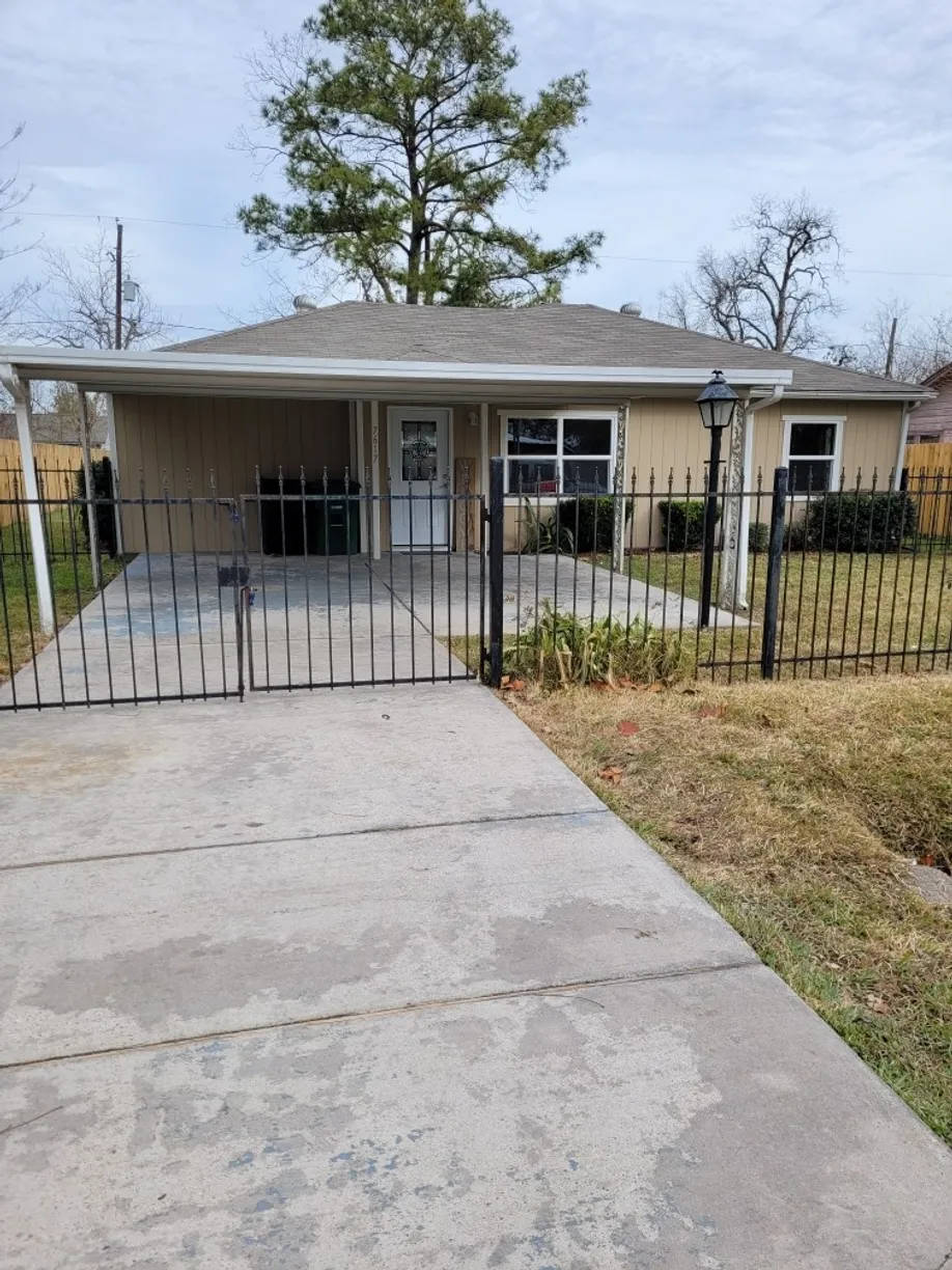 Houston Real Estate | View 7617 Delavan Drive | 3 Beds, 1 Bath