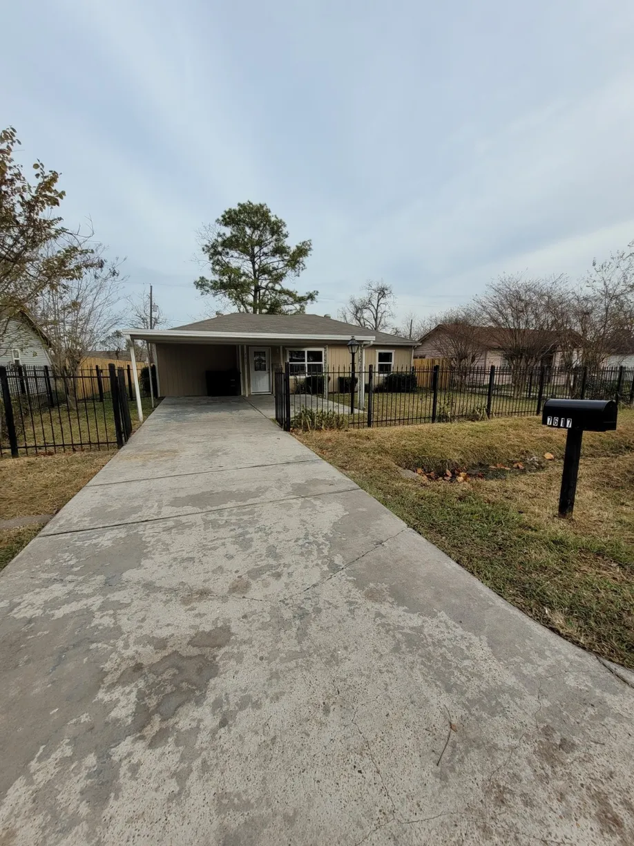 Houston Real Estate | View 7617 Delavan Drive | Listing