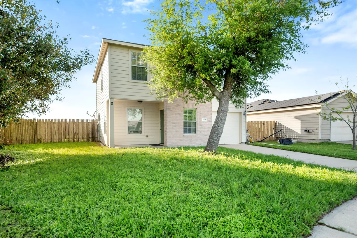 Houston Real Estate | View 4618 poppy crest court | 3 Beds, 2 Baths