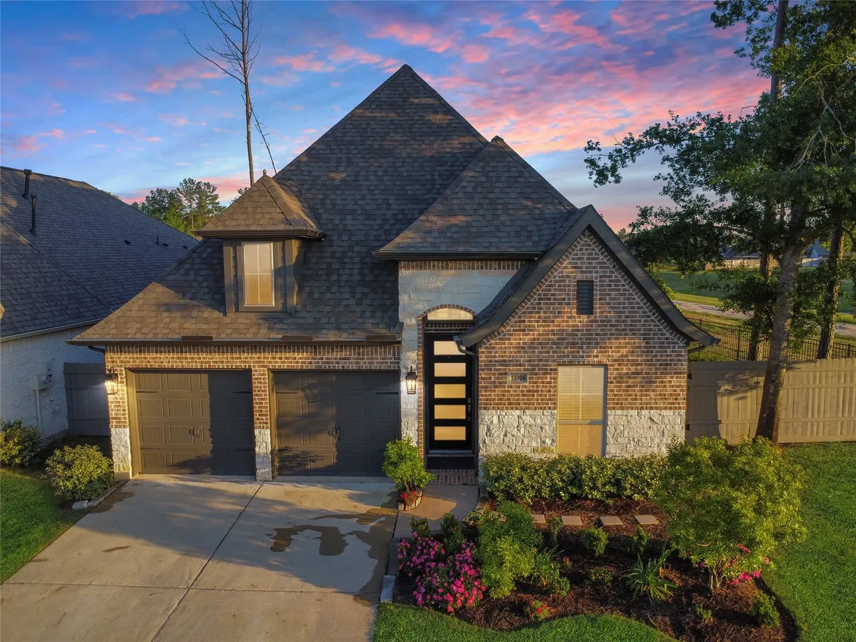The Woodlands Real Estate | View 15906 Golden Trails Court | 4 Beds, 3 Baths