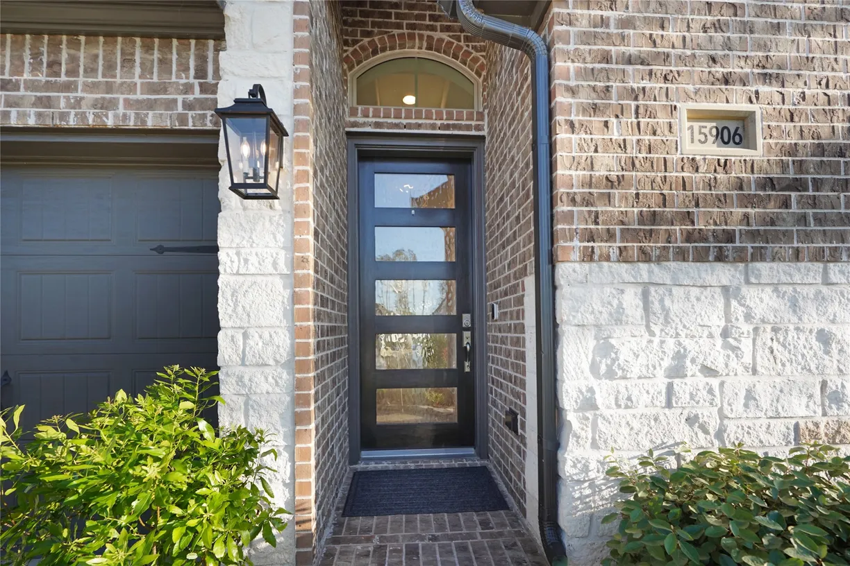 The Woodlands Real Estate | View 15906 Golden Trails Court | Listing