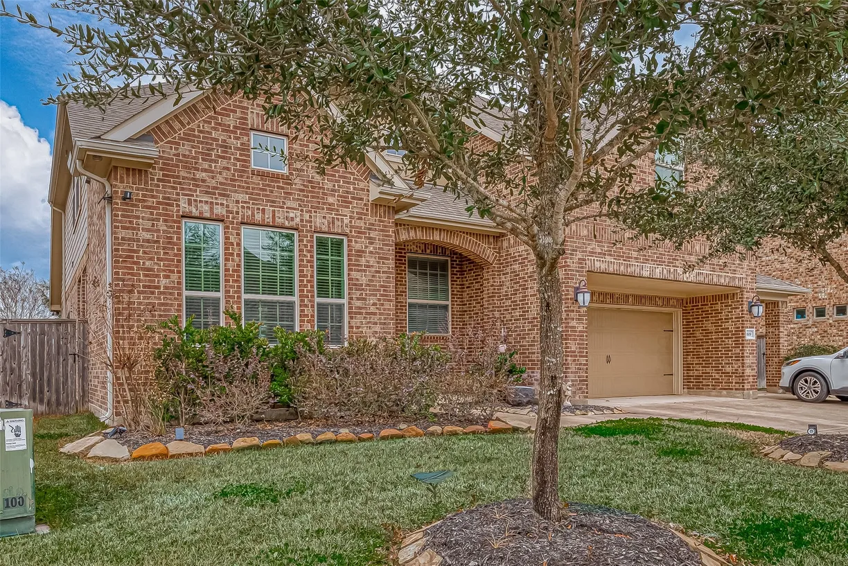 Houston Real Estate | View 619 Cypress Creek Lane | Listing