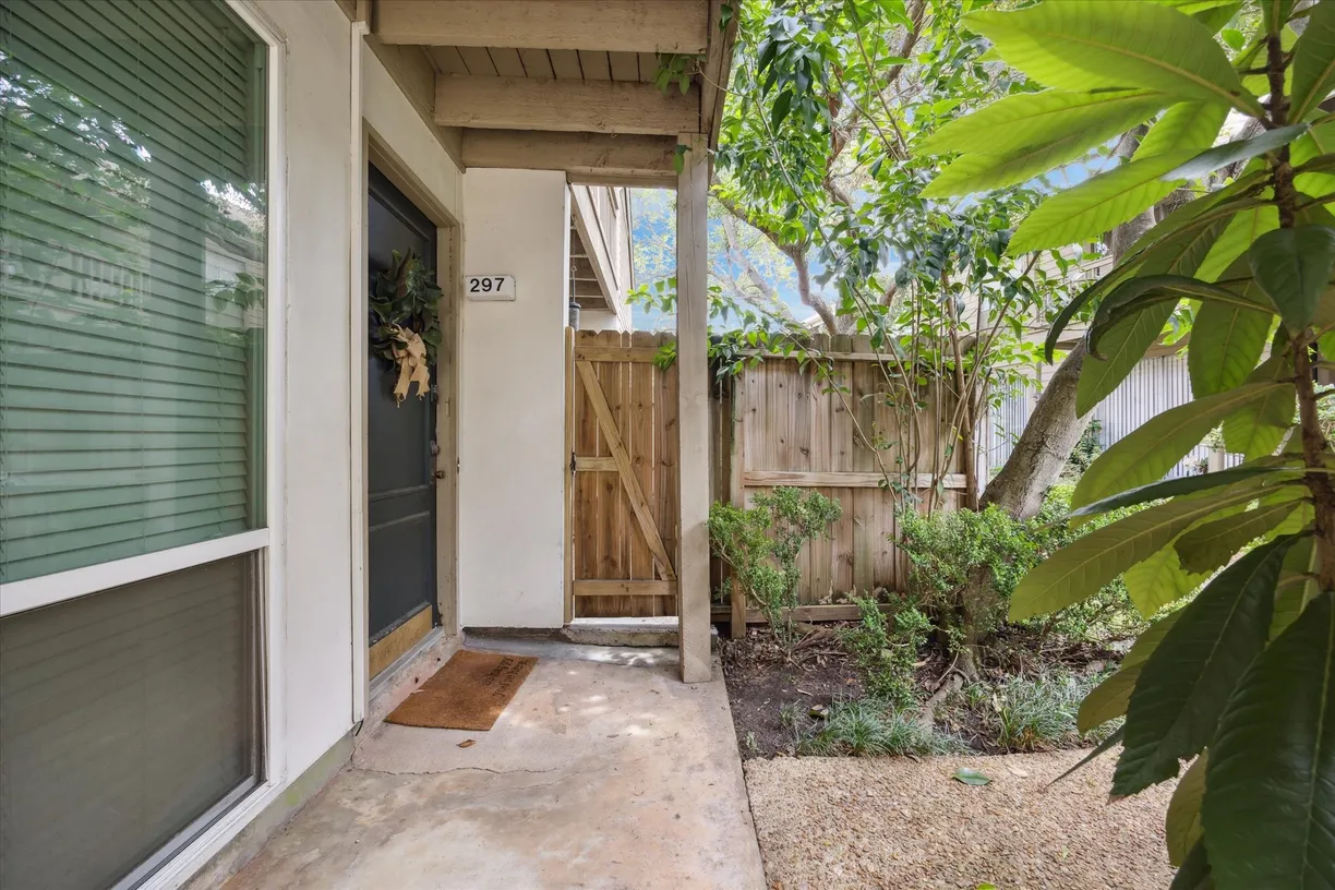 Houston Real Estate | View 2100 Tanglewilde Street, 297 | Listing