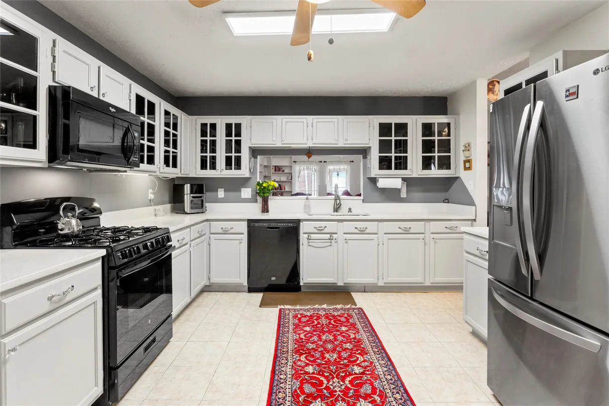 Houston Real Estate | View 3327 S Country Meadows | Listing