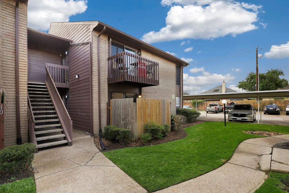 Houston Real Estate | View 12905 Woodforest Boulevard, 406 | Listing