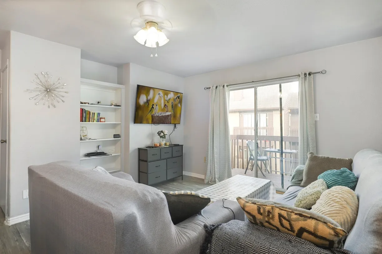Houston Real Estate | View 12905 Woodforest Boulevard, 406 | Listing