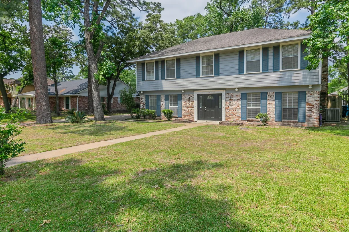 Houston Real Estate | View 1119 Whitestone Lane | Listing